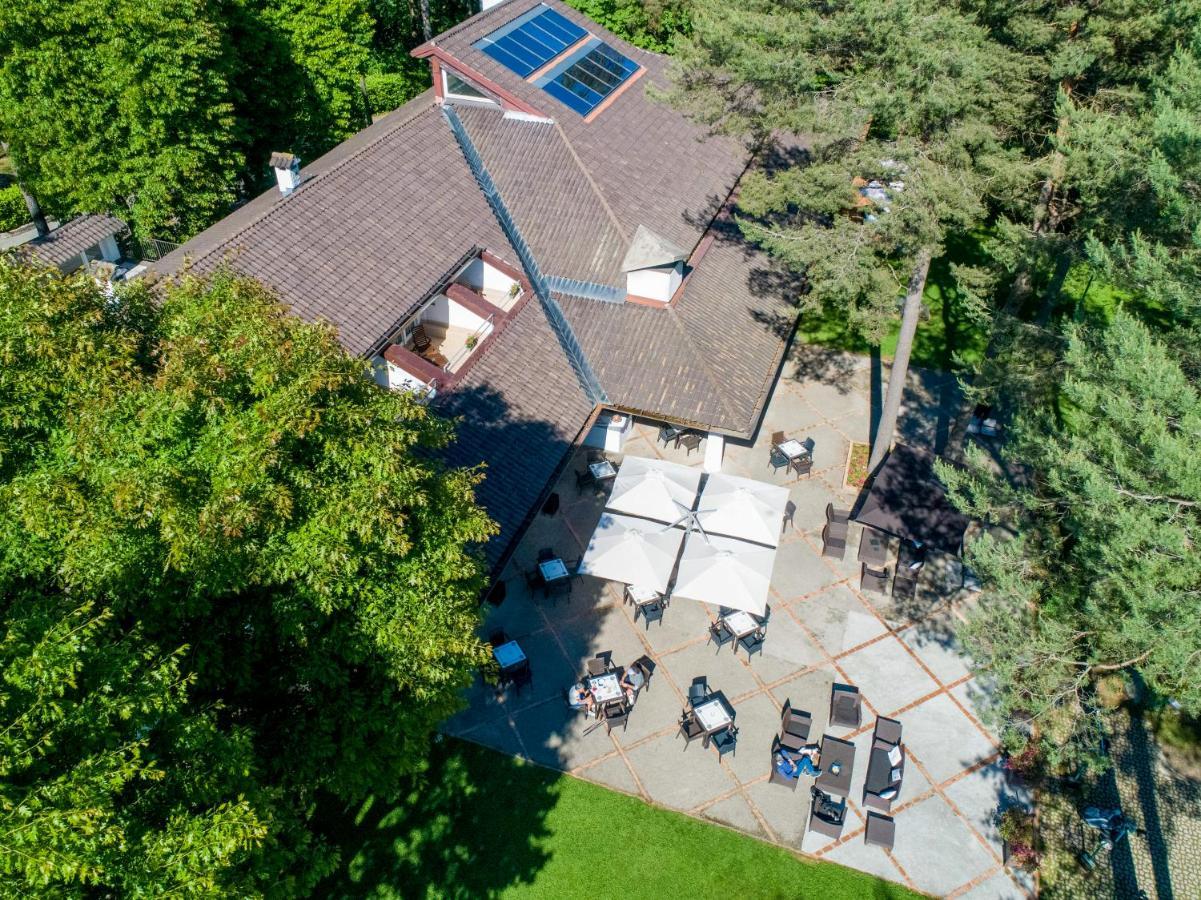 Golf Hotel La Pinetina Appiano Gentile Exterior photo