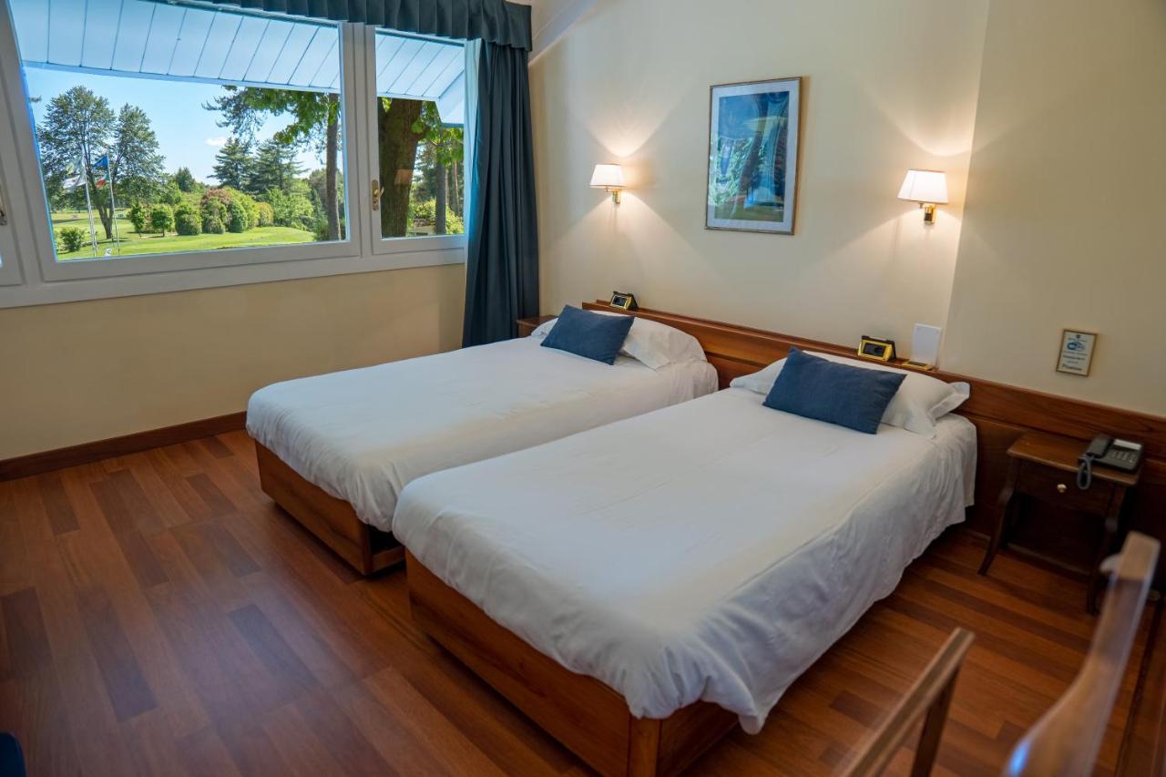 Golf Hotel La Pinetina Appiano Gentile Exterior photo