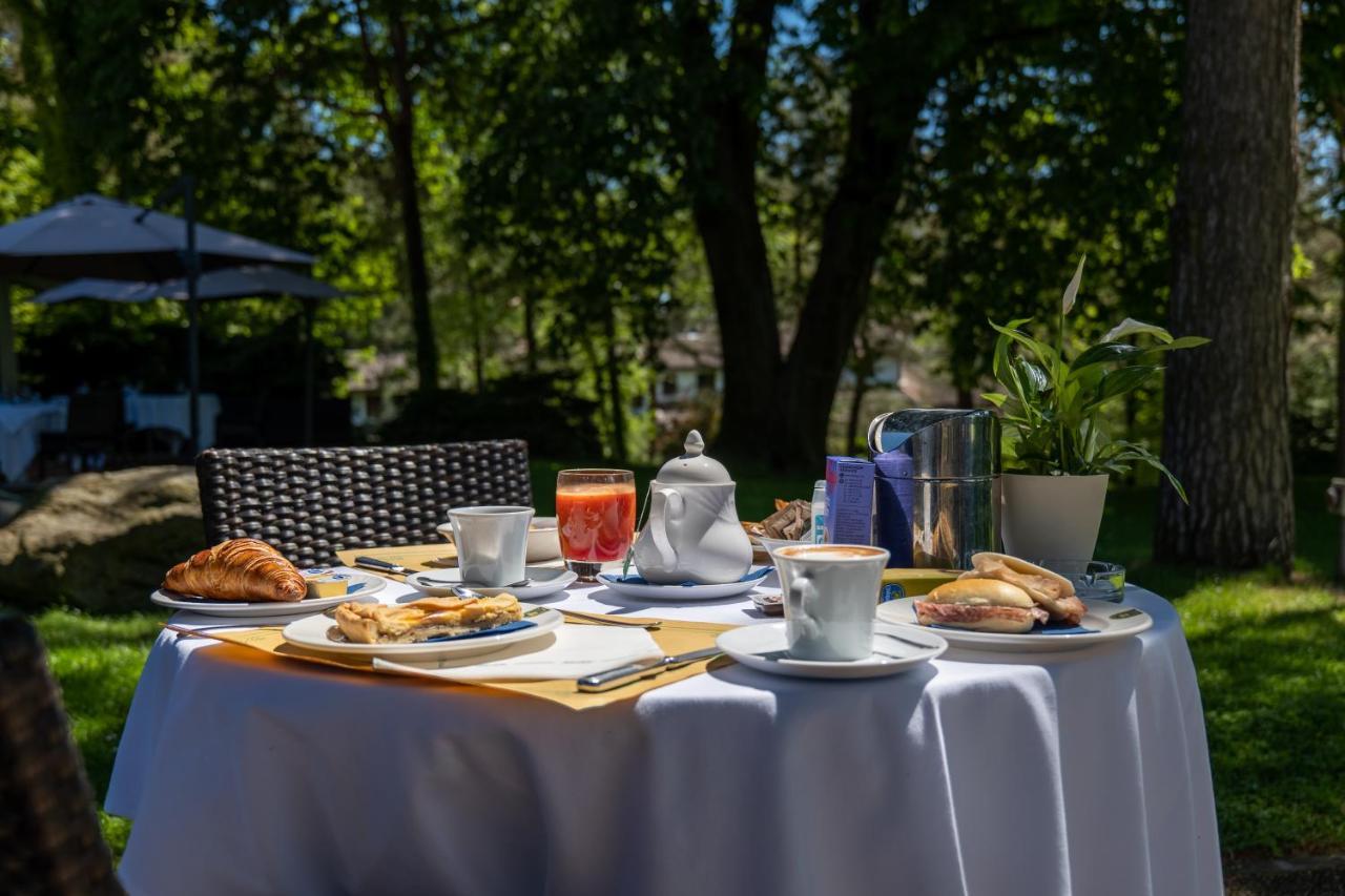 Golf Hotel La Pinetina Appiano Gentile Exterior photo