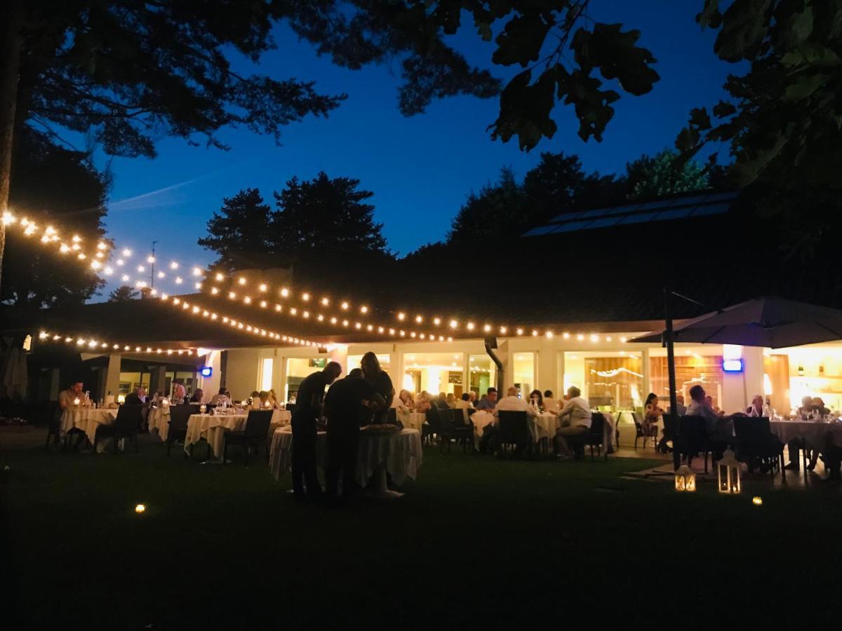 Golf Hotel La Pinetina Appiano Gentile Exterior photo