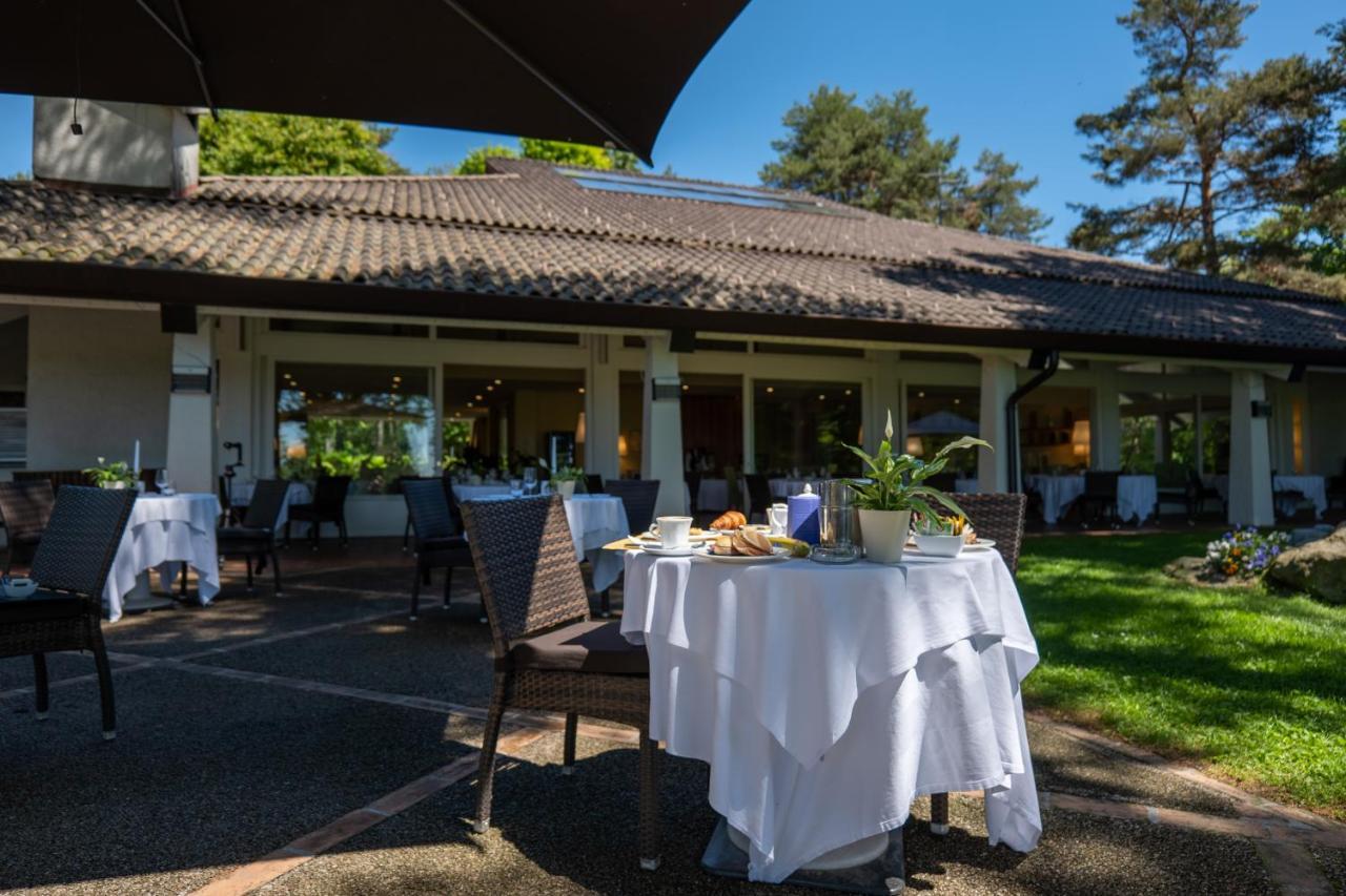 Golf Hotel La Pinetina Appiano Gentile Exterior photo
