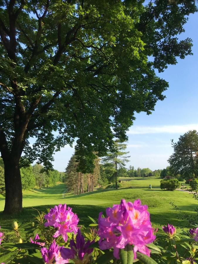 Golf Hotel La Pinetina Appiano Gentile Exterior photo