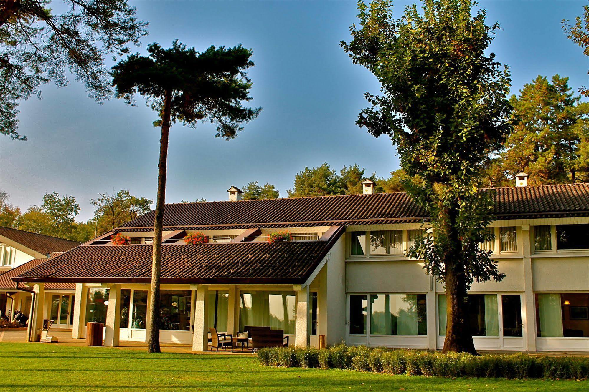 Golf Hotel La Pinetina Appiano Gentile Exterior photo