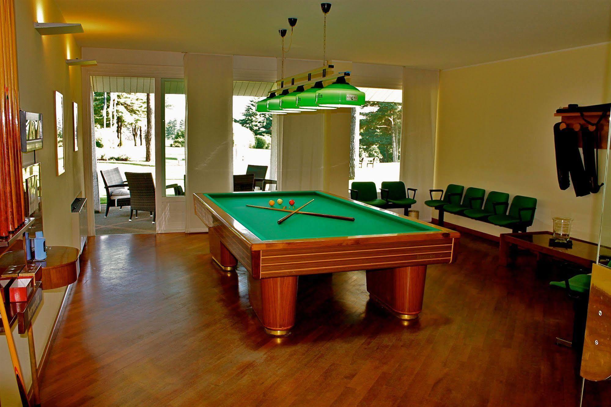 Golf Hotel La Pinetina Appiano Gentile Exterior photo